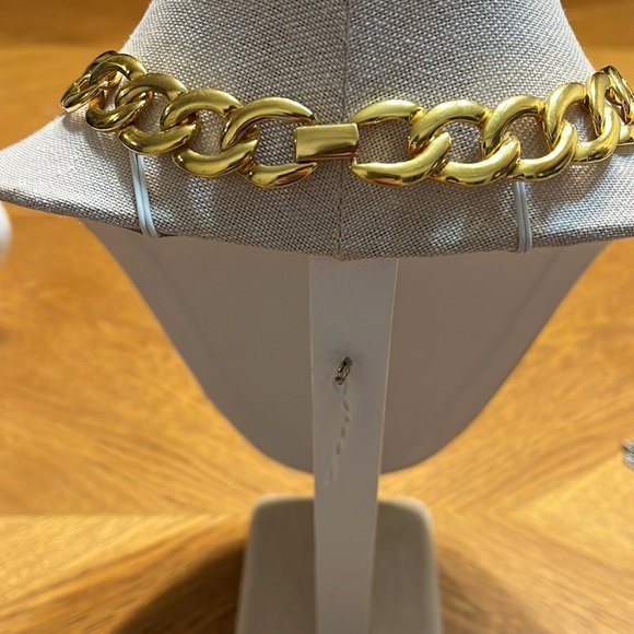 Vintage Gold Tone Napier Necklace - Picture 2 of 4